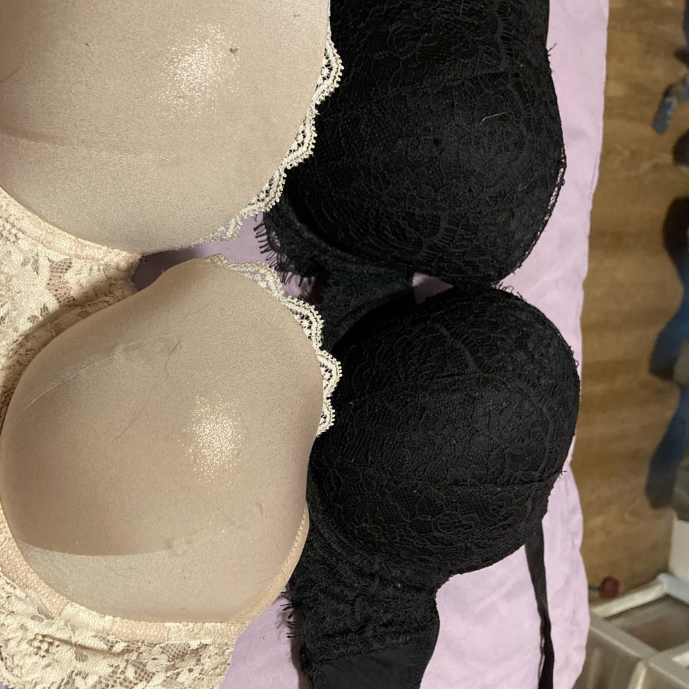 Cream and Black Seamless Underwire Bras with Lace